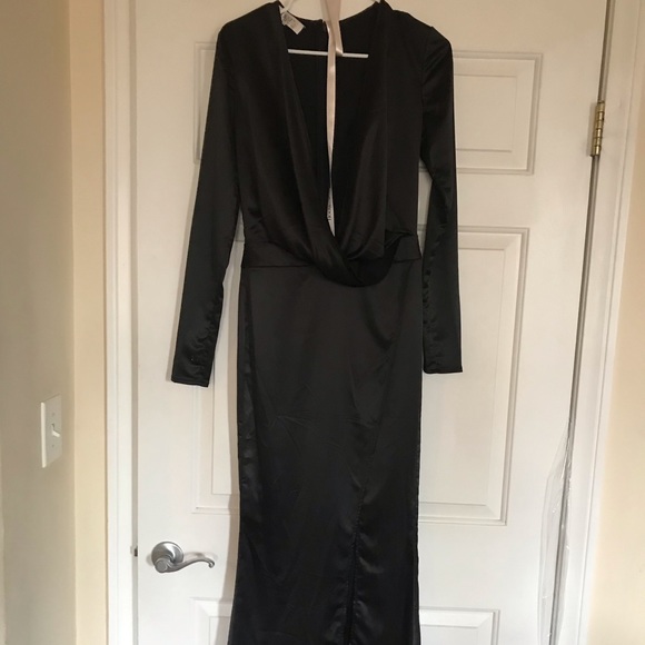 Long black evening gown - Picture 1 of 2